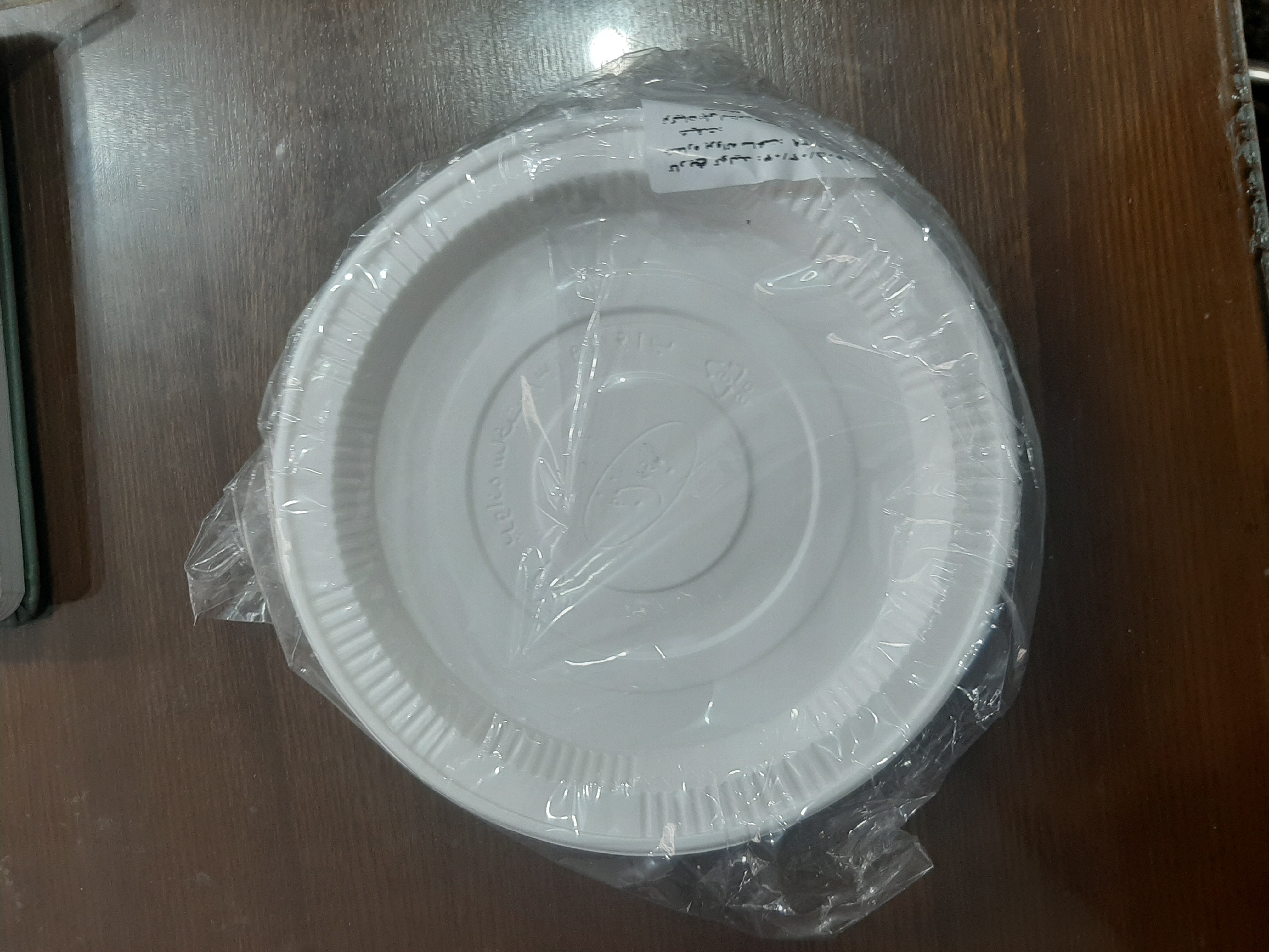 پیش دستی یکبار مصرف